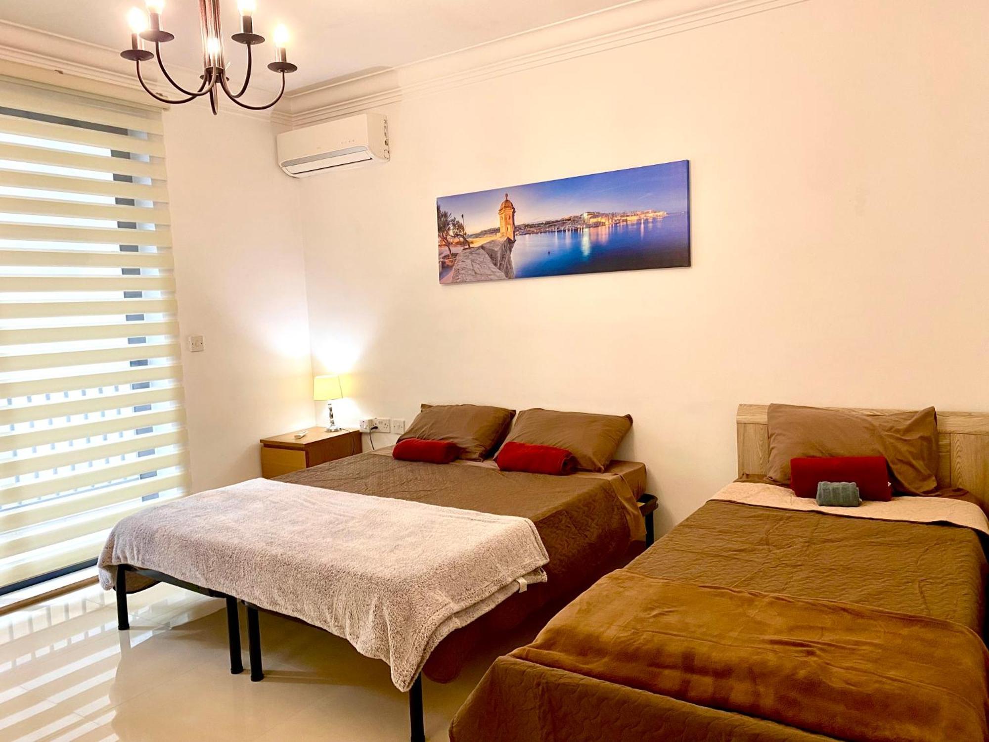 Seafront Harbour Haven - Steps To Ferry, Shops And Beaches Sliema Exterior foto