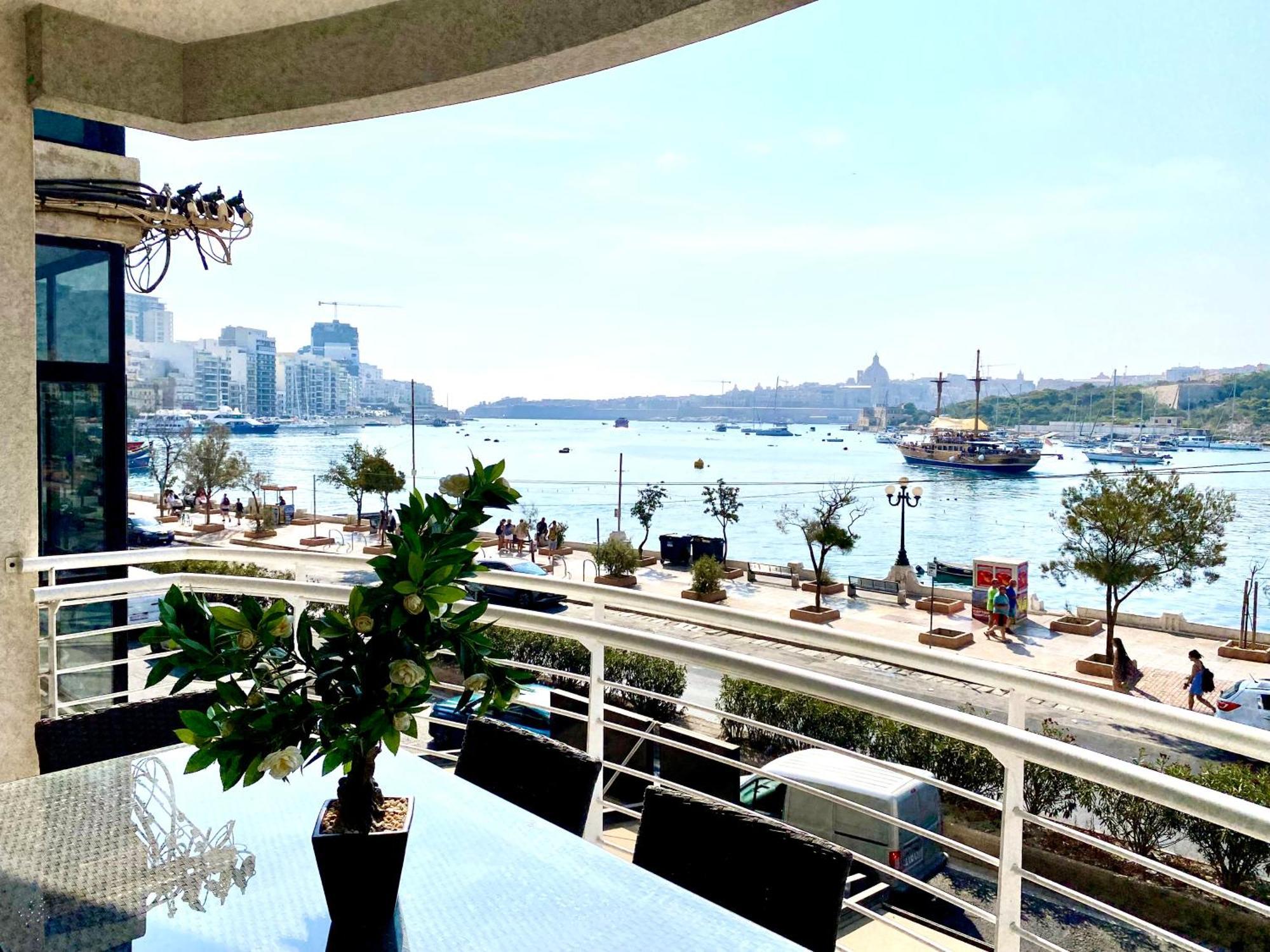 Seafront Harbour Haven - Steps To Ferry, Shops And Beaches Sliema Exterior foto