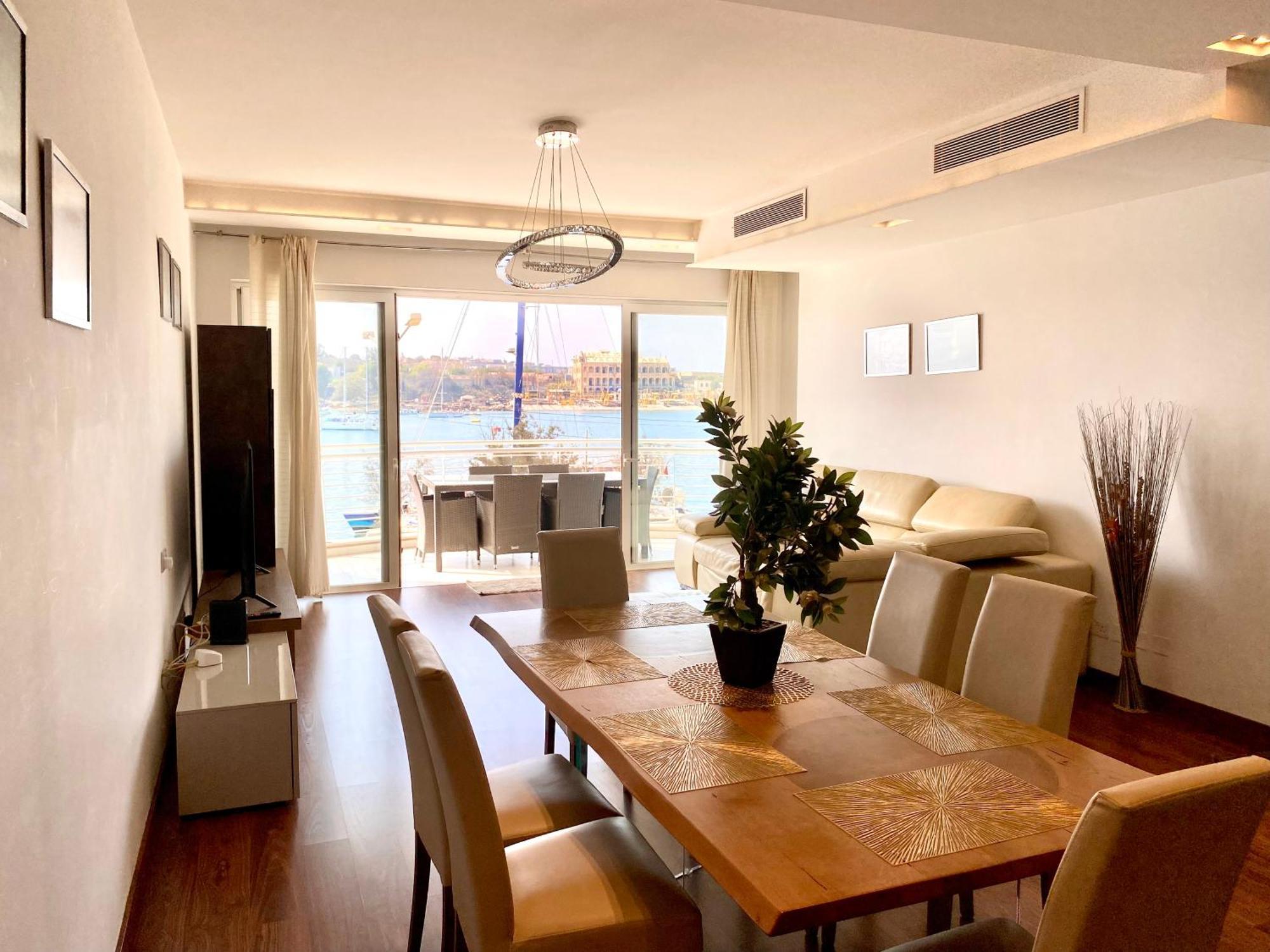 Seafront Harbour Haven - Steps To Ferry, Shops And Beaches Sliema Exterior foto